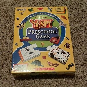 Scholastic I Spy Preschool Game - Yellow and Blue